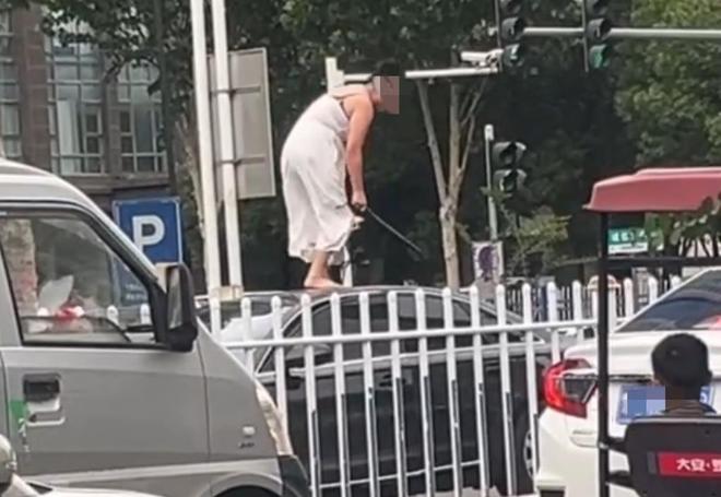 通报：系精神病发作家属愿意承担赔偿麻将胡